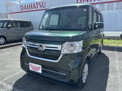 ホンダ N-BOX 越谷バイパス店 未使用車 緑 CVT 排気量660cc 2WD