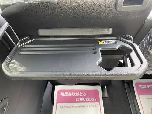 テーブル