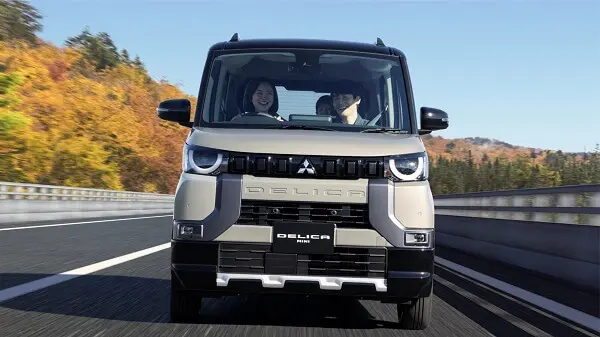2024年6月】三菱デリカミニが一部改良！購入者の約半数が選ぶ4WD