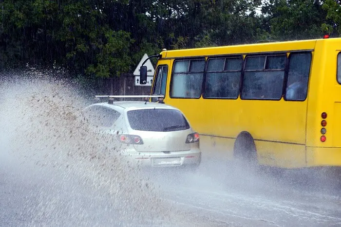 雨の日の運転