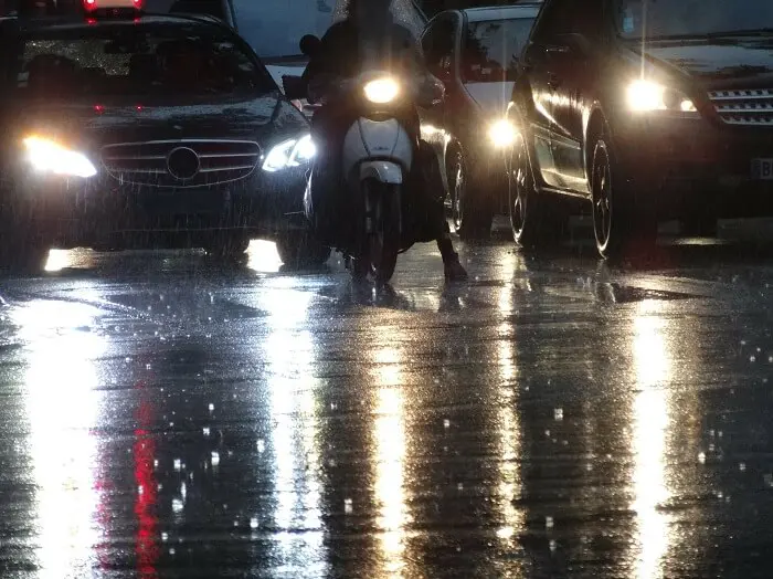 雨の中の運転