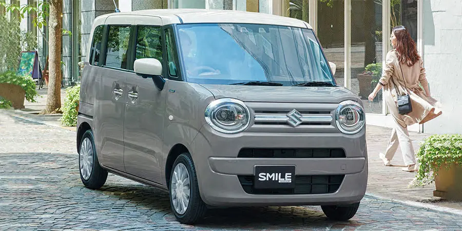 ワゴンRスマイルが一部仕様変更！大人な特別仕様車も登場｜新車・未