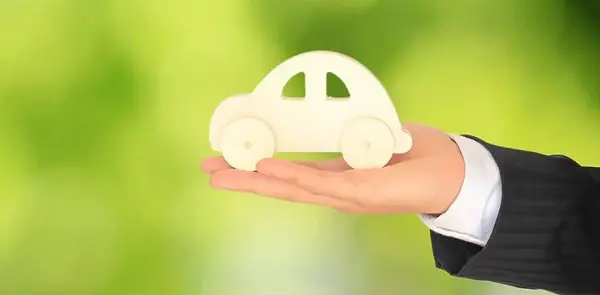 車と人の良好な関係を表すイメージ