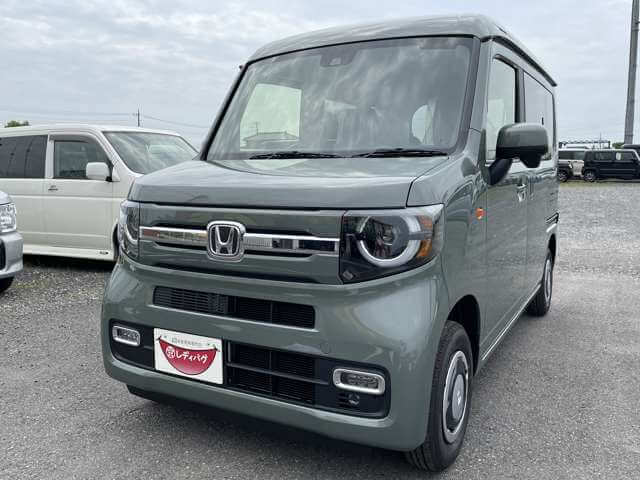ホンダN-VANの正面画像