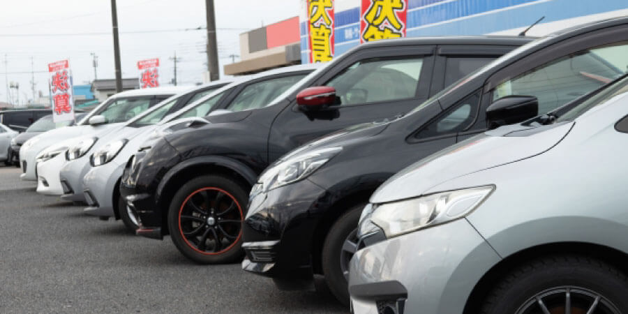 中古車販売店在庫車両