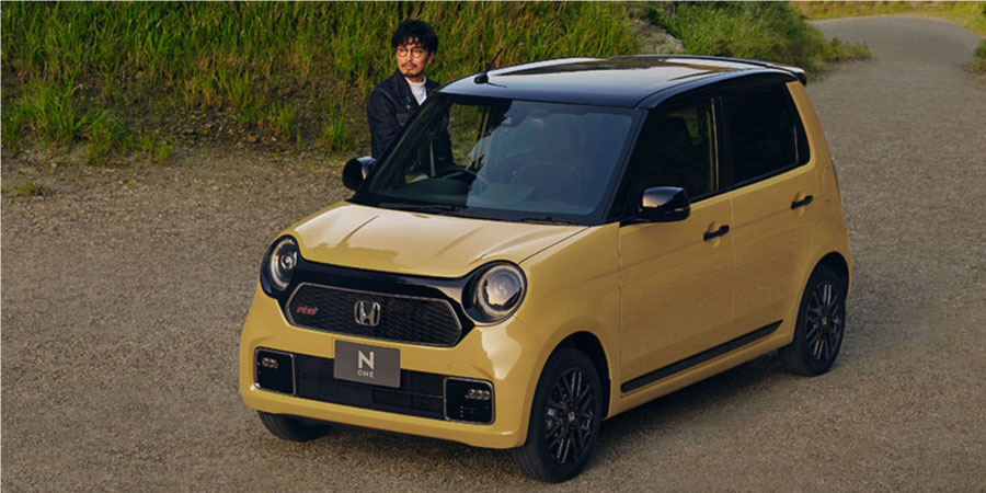 RS〈6MT〉に乗り込む男性