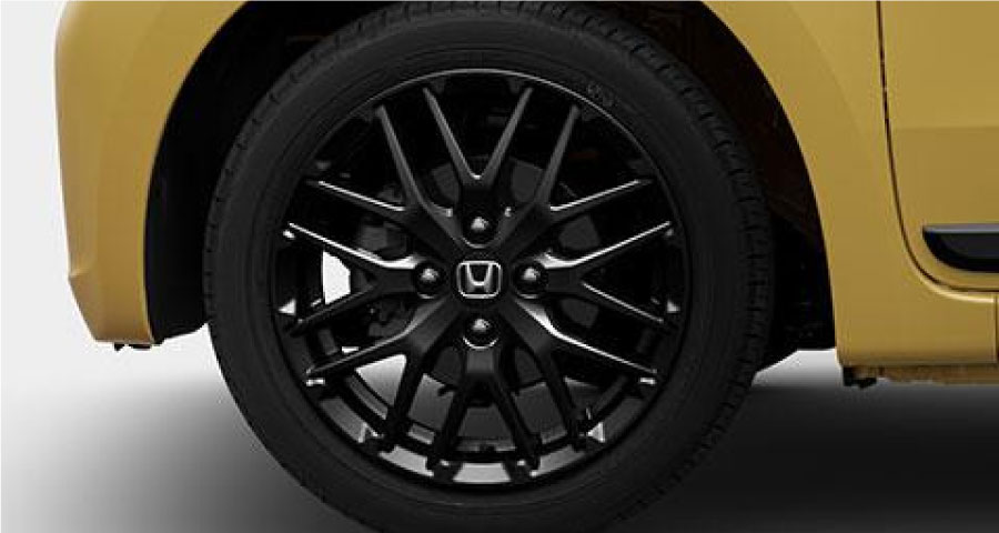 N-ONE RS/ベルリナブラックの15インチアルミホイール