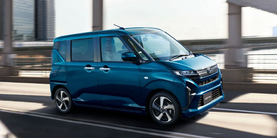 走行するムーヴ