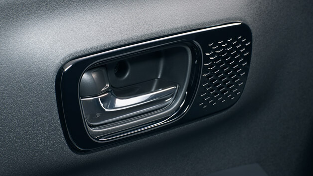 ドアオーナメントパネル