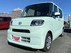 ダイハツ タント 越谷バイパス店  緑 CVT 排気量660cc 2WD