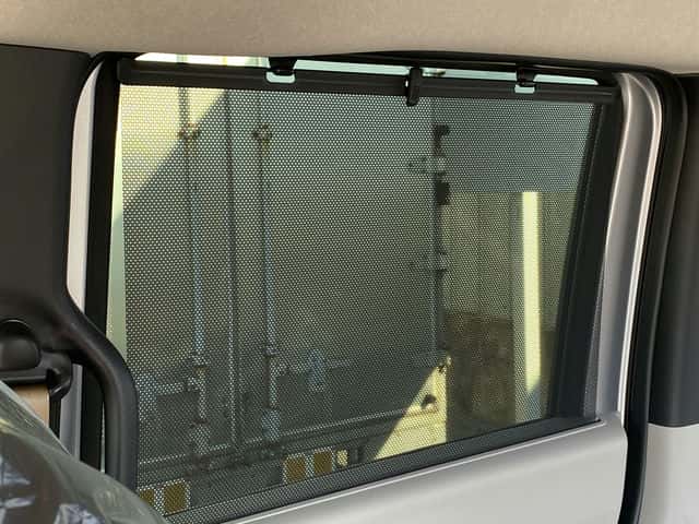 ホンダ N-BOX ベースグレード ルナシルバーメタリック 片側