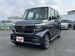 ホンダ N-BOXカスタム 春日部バイパス店  シルバー CVT 排気量660cc 2WD