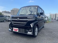 スズキ スペーシアカスタム 三郷インター店  黒 CVT 排気量660cc 2WD